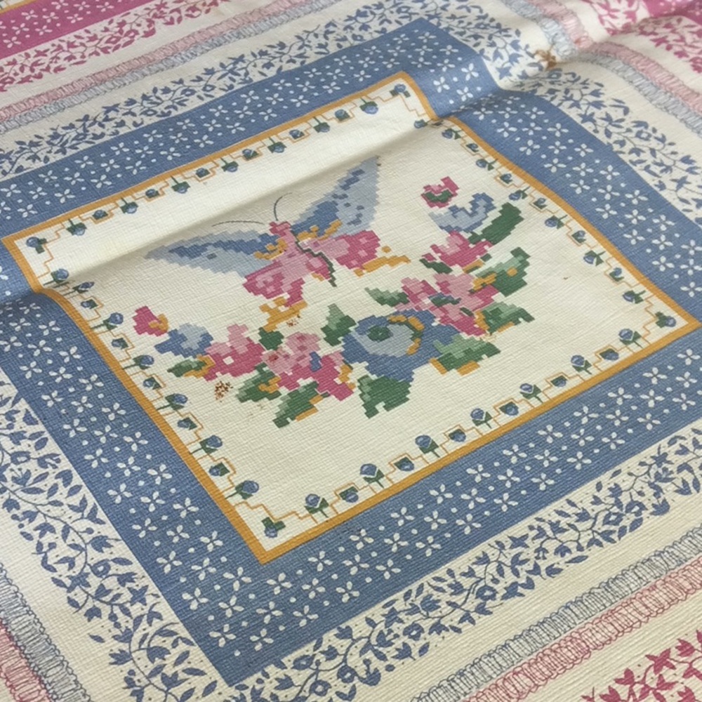 FINAL SALE PRICE Large Rectangle Vinyl Quilt Look Tablecloth - Picture 2 of 4